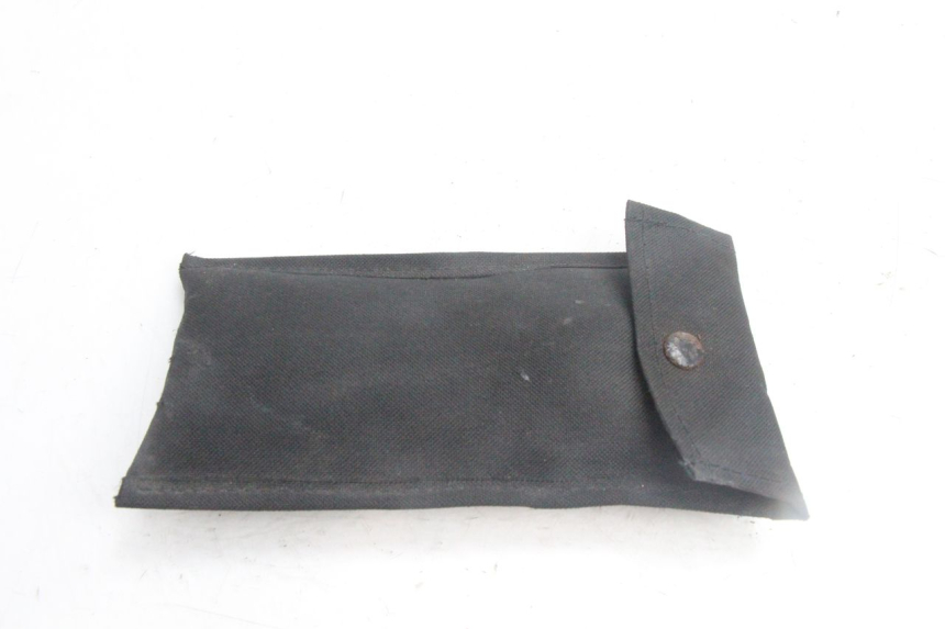 photo de KIT UTENSILI KAWASAKI ER-6 ER6 F ABS 650 (2012 - 2016) - Dettagli dei punti di fissaggio