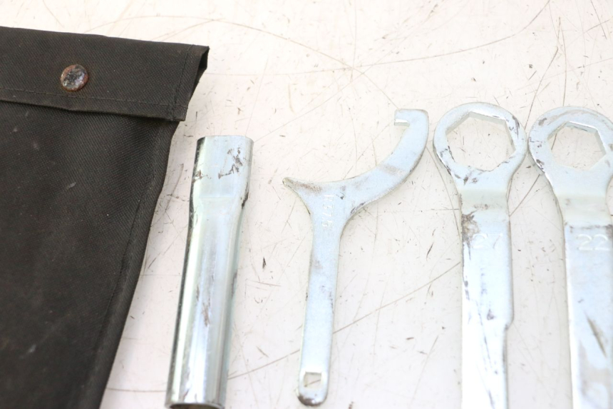 photo de KIT UTENSILI KAWASAKI ER-6 ER6 F ABS 650 (2012 - 2016) - Stato della superficie e materiale