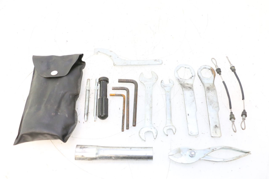 photo de KIT UTENSILI KAWASAKI ER-6 ER6 N 650 (2005 - 2009) - Primo piano tecnico