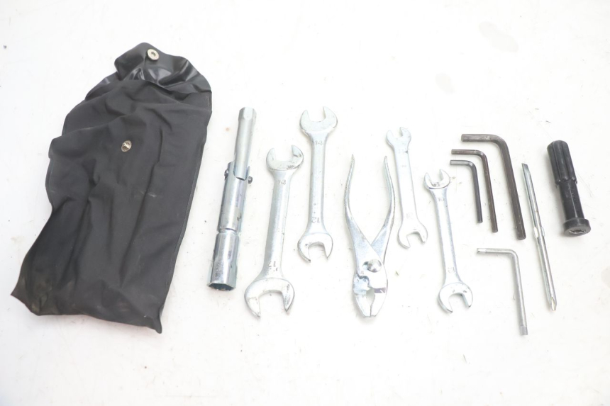photo de KIT UTENSILI YAMAHA FJR 1300 (2001 - 2005) - Vista principale