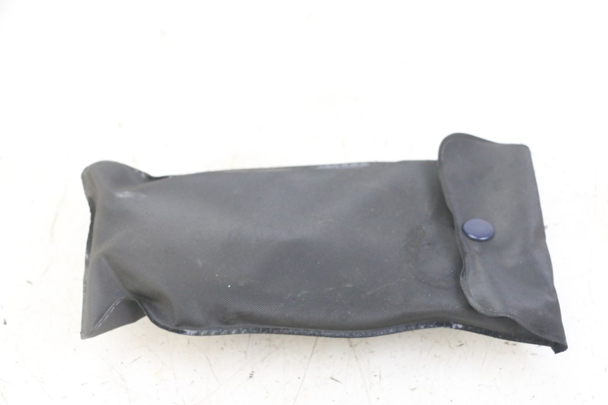 photo de KIT UTENSILI HONDA FORZA ABS 300 (2013 - 2017) - Zoom sullo stato d'uso