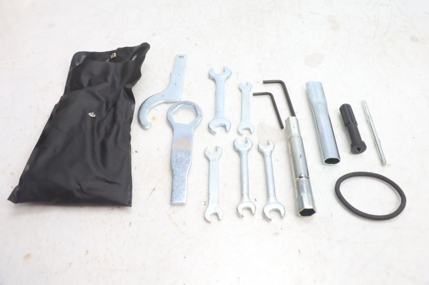 photo de KIT UTENSILI YAMAHA FZ8 800 (2010 - 2016) - Vista principale