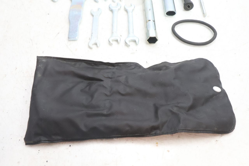 photo de KIT UTENSILI YAMAHA FZ8 800 (2010 - 2016) - Dettagli dei punti di fissaggio