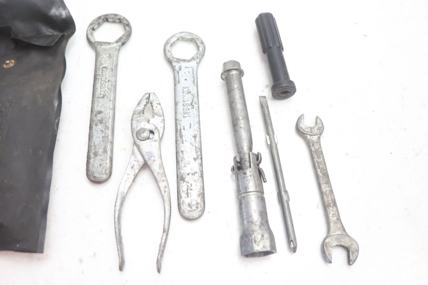 photo de KIT UTENSILI KAWASAKI GPX F ZX750F 750 (1986 - 1990) - Dettaglio del componente