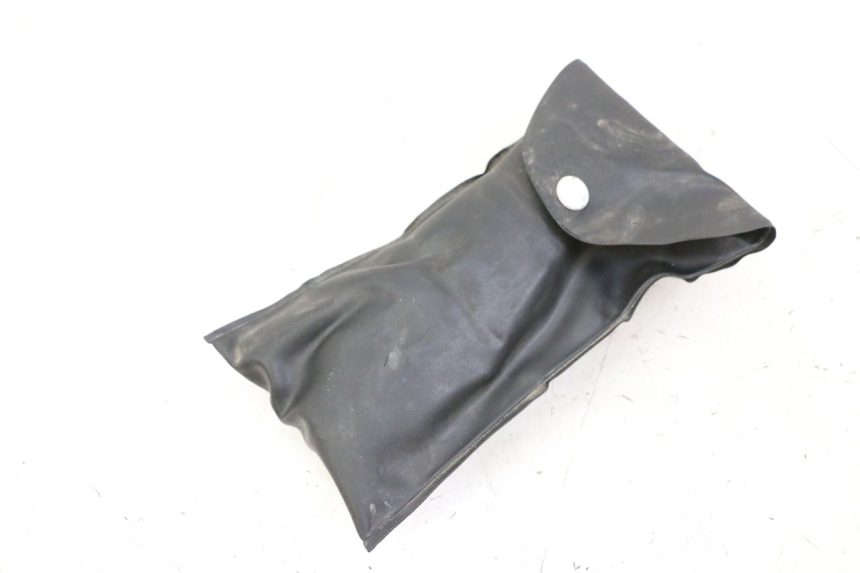 photo de KIT UTENSILI SUZUKI GSR 750 (2011 - 2017) - Altra angolazione