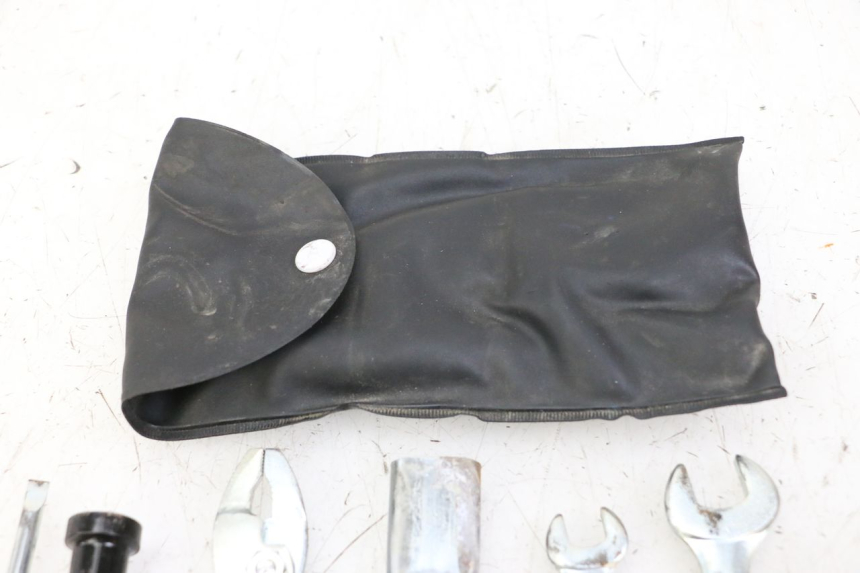 photo de KIT UTENSILI SUZUKI GSR 750 (2011 - 2017) - Vista d'insieme del prodotto