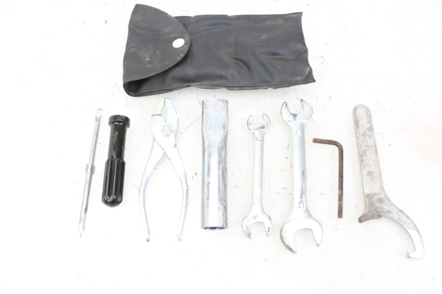 photo de KIT UTENSILI SUZUKI GSR 750 (2011 - 2017) - Ricambio usato controllato