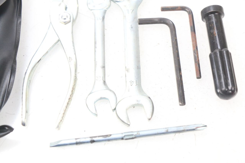 photo de Set di attrezzi SUZUKI GSX-R GSXR K16 1000 (2012 - 2016) - Dettaglio del componente