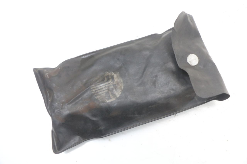 photo de KIT UTENSILI HYOSUNG GTR 125 (2006 - 2008) - Zoom sullo stato d'uso