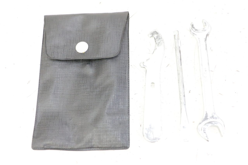 photo de KIT UTENSILI HONDA FES S-WING SWING ABS 125 (2007 - 2015) - Vista principale