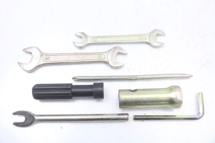 photo de KIT UTENSILI KEEWAY HURRICANE 50 (2006 - 2019) - Primo piano tecnico