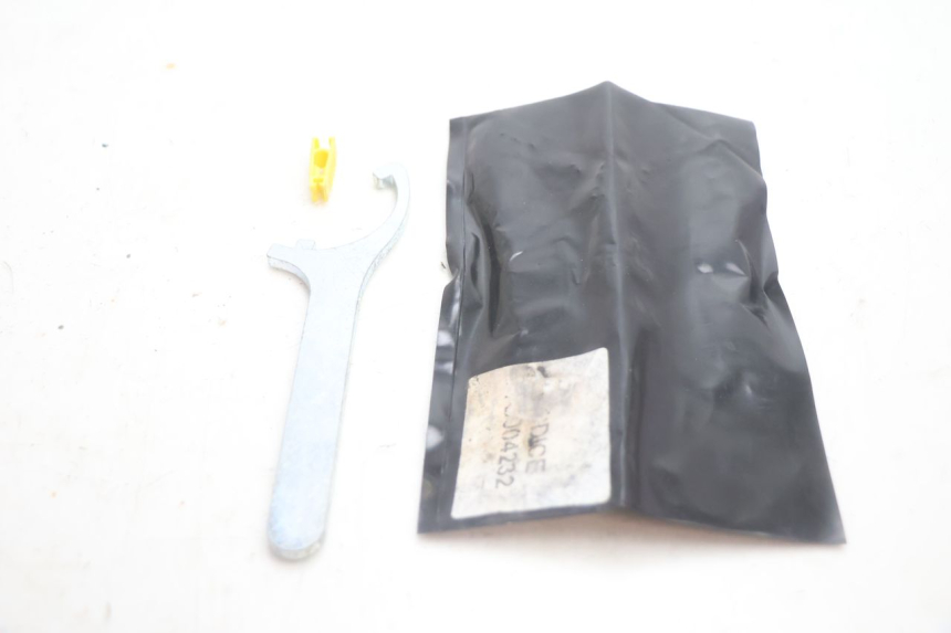 photo de KIT UTENSILI PIAGGIO MP3 HPE 530 (2022 - 2026) - Dettaglio del componente