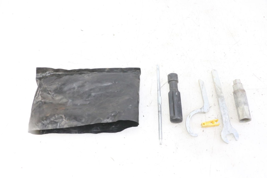 photo de SET DI ATTREZZI PIAGGIO MP3 LT 300 (2010 - 2016) - Vista principale