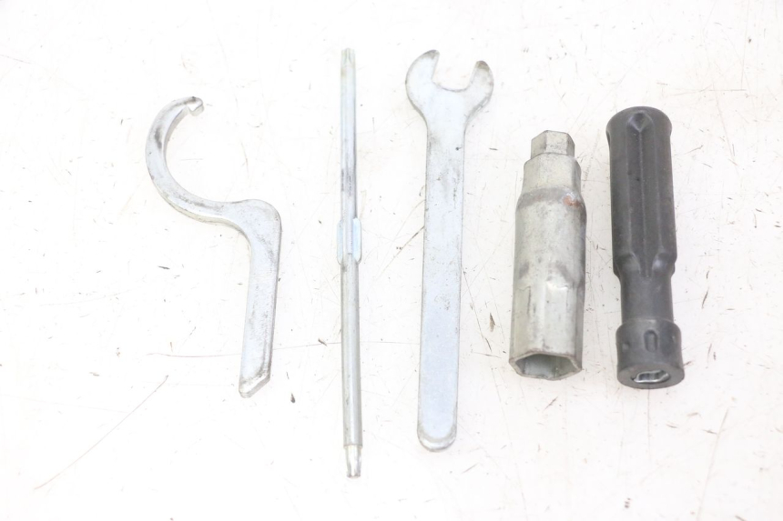 photo de KIT UTENSILI PIAGGIO MP3 LT 300 (2010 - 2016) - Vista principale