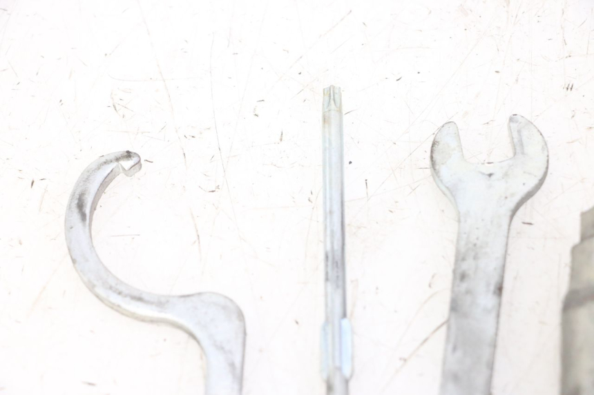 photo de KIT UTENSILI PIAGGIO MP3 LT 300 (2010 - 2016) - Zoom sullo stato d'uso