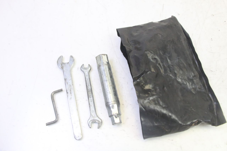 photo de KIT UTENSILI PIAGGIO MP3 500 (2011 - 2015) - Vista principale