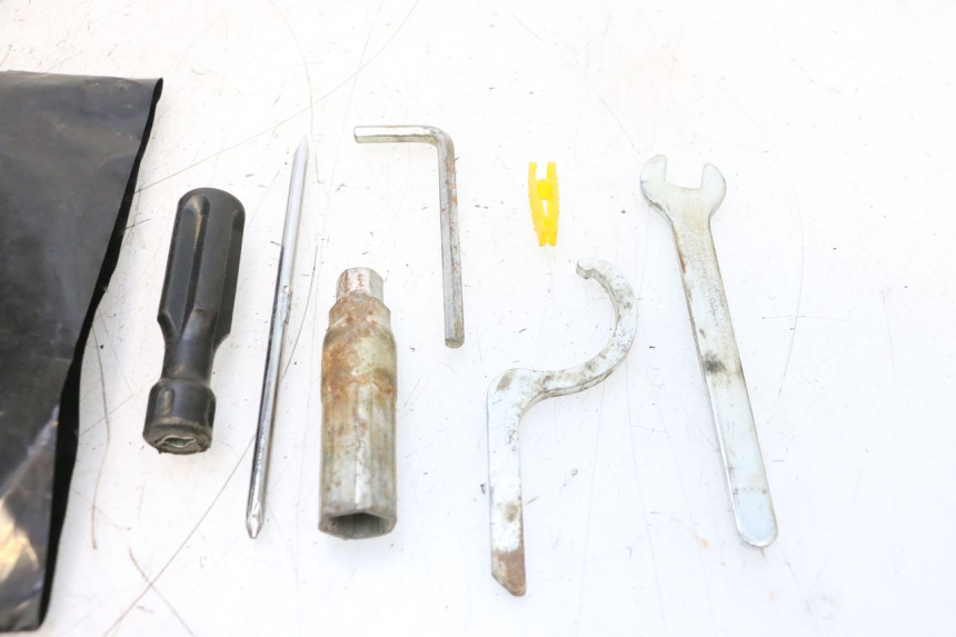 photo de KIT UTENSILI PIAGGIO MP3 125 (2006 - 2014) - Dettaglio del componente