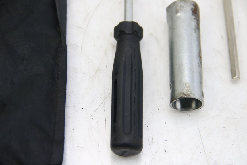 photo de SET DI ATTREZZI JM MOTORS OLDIES 4T 50 (2010 - 2020) - Zoom sullo stato d'uso