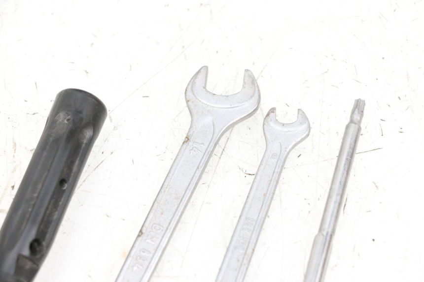 photo de KIT UTENSILI BMW R GS 1250 (2021 - 2024) - Zoom sullo stato d'uso