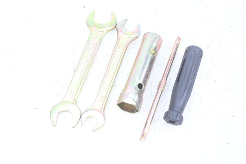 photo de SET DI ATTREZZI YAMASAKI RAPTOR 50 (2013 - 2018) - Vista principale