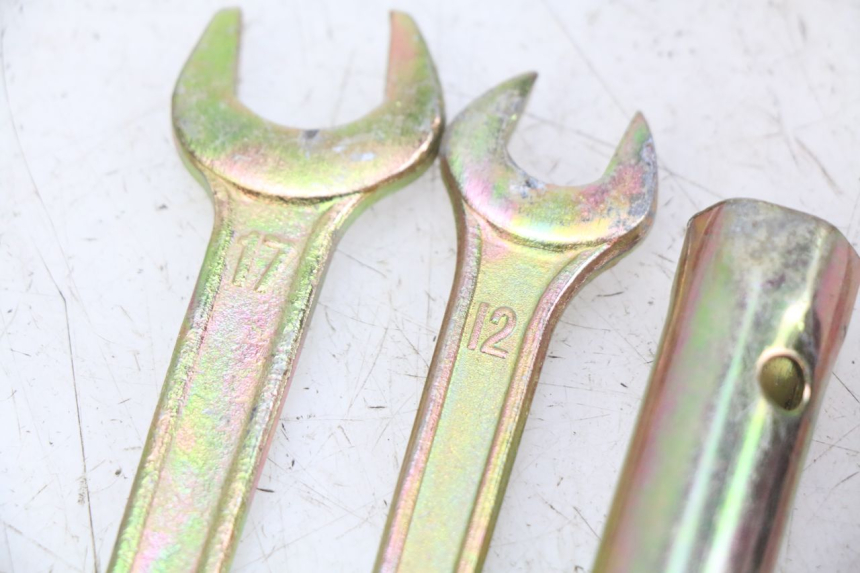 photo de SET DI ATTREZZI YAMASAKI RAPTOR 50 (2013 - 2018) - Altra angolazione