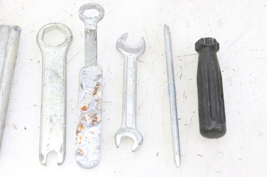 photo de SET DI ATTREZZI HONDA SCV LEAD 100 (2003 - 2007) - Primo piano tecnico