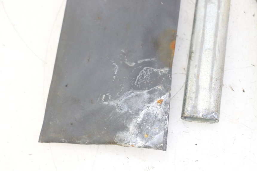 photo de SET DI ATTREZZI HONDA SCV LEAD 100 (2003 - 2007) - Dettagli dei punti di fissaggio