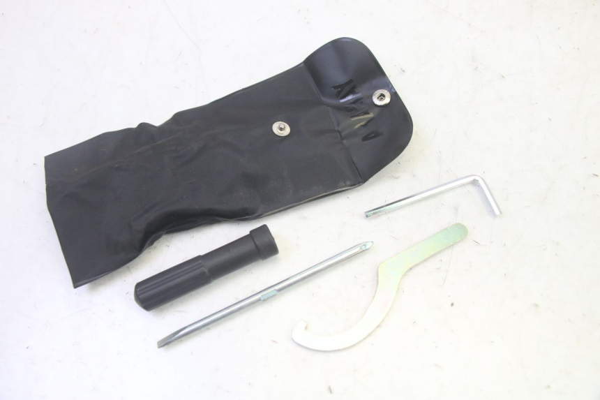 photo de KIT UTENSILI YAMAHA TRICITY 300 (2020 - 2024) - Vista principale