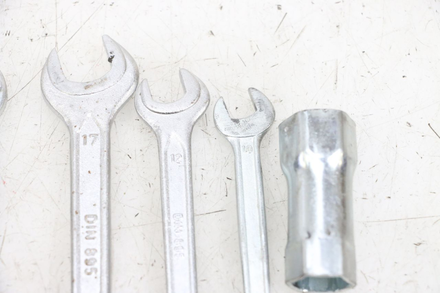 photo de KIT UTENSILI YAMAHA TZR 50 (2008 - 2016) - Ricambio usato controllato