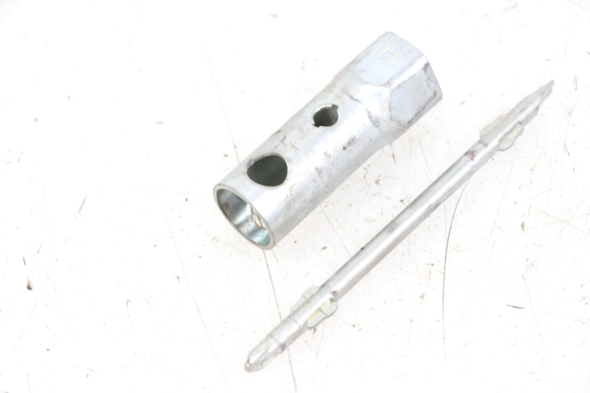 photo de KIT UTENSILI HONDA WALLAROO DX 50 (1993 - 1996) - Zoom sullo stato d'uso