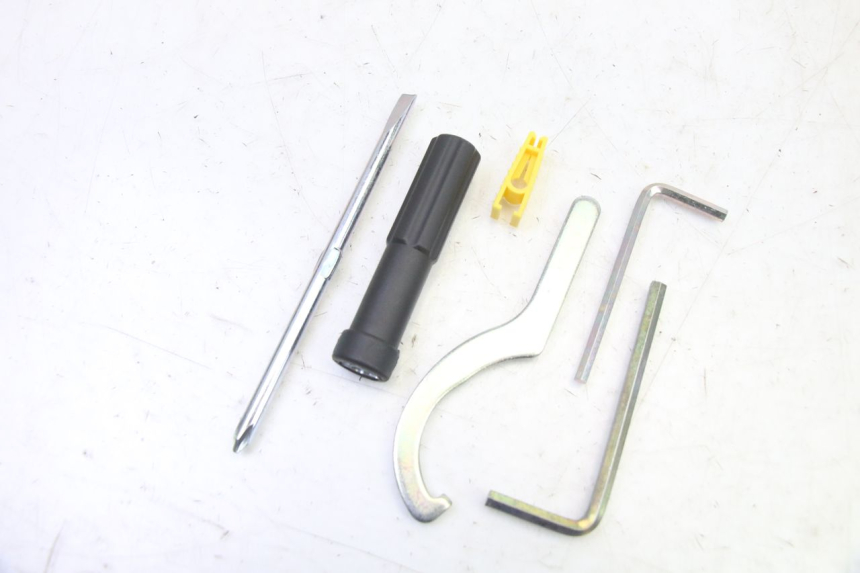 photo de KIT UTENSILI YAMAHA XMAX X-MAX 125 (2021 - 2025) - Vista d'insieme del prodotto