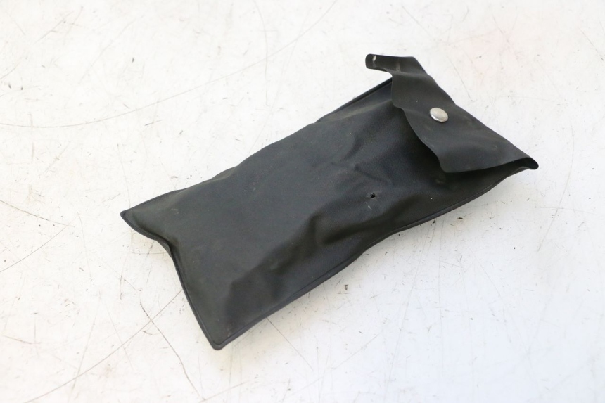 photo de SET DI ATTREZZI YAMAHA XMAX X-MAX 125 (2006 - 2009) - Zoom sullo stato d'uso