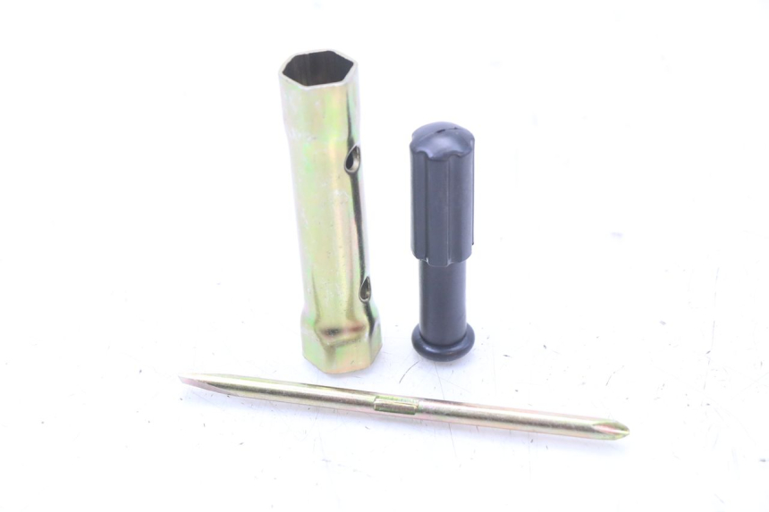 photo de KIT UTENSILI SYM X-PRO 4T 50 (2014 - 2021) - Dettaglio del componente