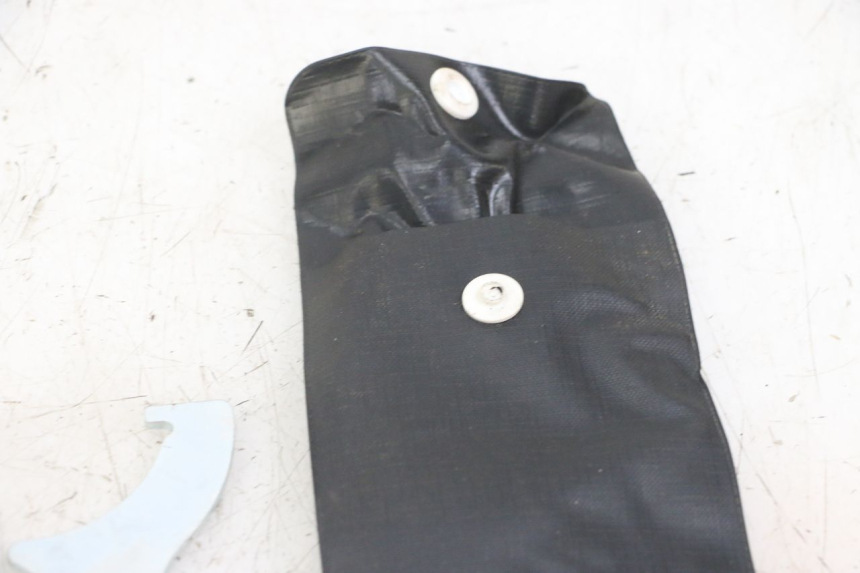 photo de KIT UTENSILI HONDA XLV VARADERO 125 (2000 - 2006) - Dettagli dei punti di fissaggio