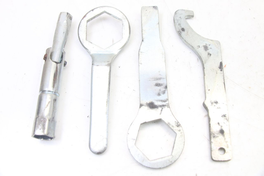 photo de KIT UTENSILI YAMAHA FZ6 FAZER S2 600 (2007 - 2011) - Dettaglio del componente