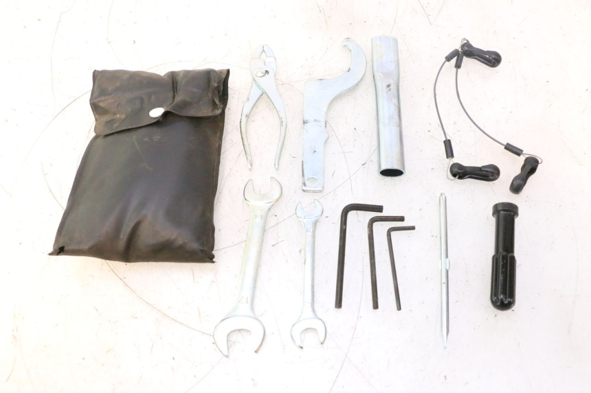 photo de KIT UTENSILI YAMAHA YZF R6 600 (2008 - 2009) - Vista principale