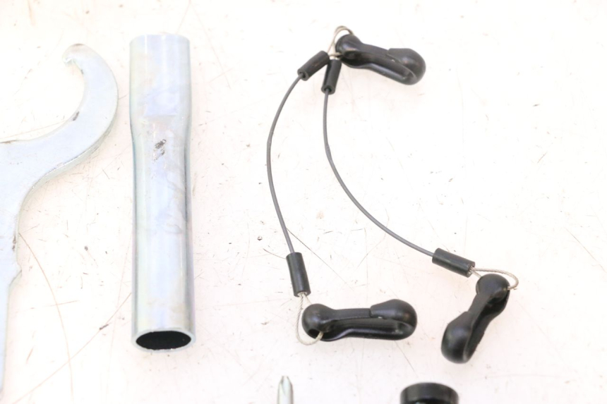 photo de KIT UTENSILI YAMAHA YZF R6 600 (2008 - 2009) - Vista d'insieme del prodotto