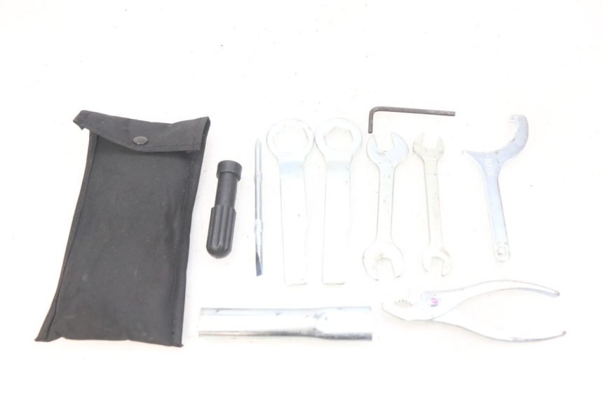 photo de SET DI ATTREZZI KAWASAKI Z 650 (2016 - 2019) - Vista principale