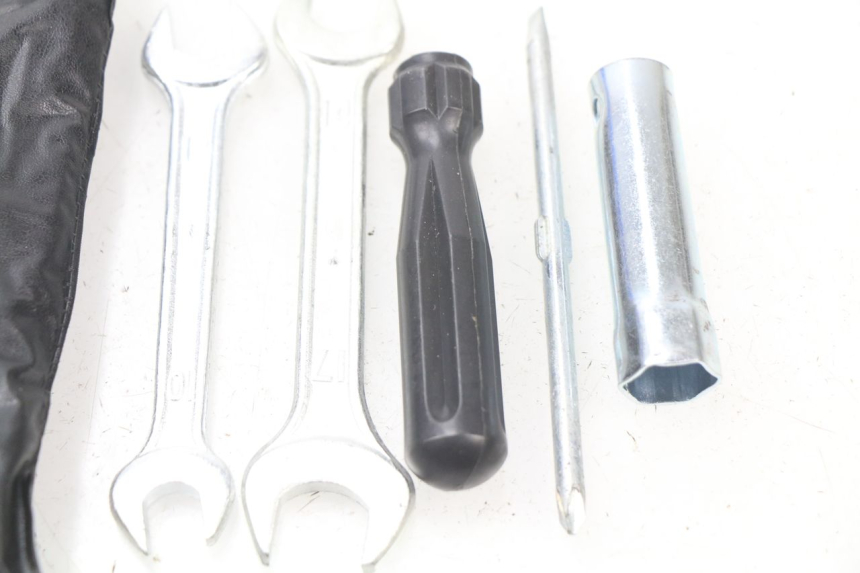 photo de Set di attrezzi UNIVERSAL BIKE ZN50QT-11B 50 (2018 - 2021) - Dettaglio del componente