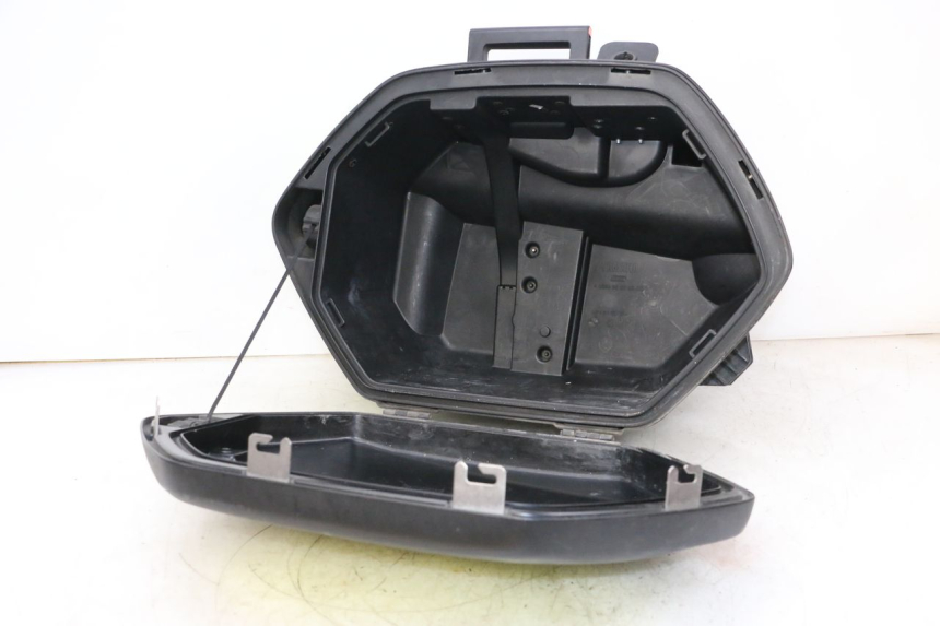 photo de VALIGIA DESTRA YAMAHA FJR ABS 1300 (2006 - 2012) - Primo piano tecnico