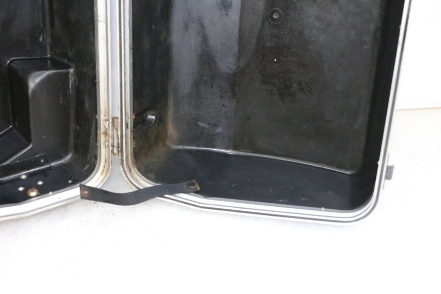 photo de VALIGIA SINISTRA KAWASAKI GTR 1000 (1994 - 2004) - Primo piano tecnico