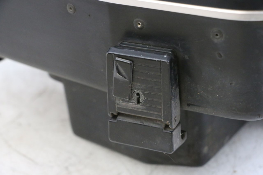 photo de VALIGIA SINISTRA KAWASAKI GTR 1000 (1994 - 2004) - Marcature e riferimenti originali