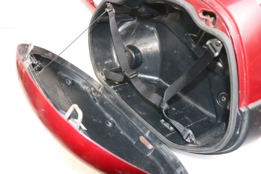 photo de VALIGIA SINISTRA HONDA NTV DEAUVILLE 650 (1998 - 2001) - Primo piano ad alta risoluzione