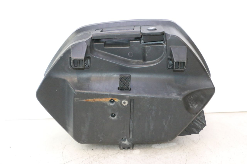 photo de VALIGIA SINISTRA YAMAHA TDM ABS 900 (2002 - 2014) - Primo piano tecnico