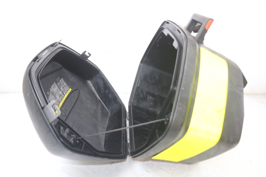 photo de VALIGIA SINISTRA YAMAHA FJR ABS 1300 (2006 - 2012) - Marcature e riferimenti originali