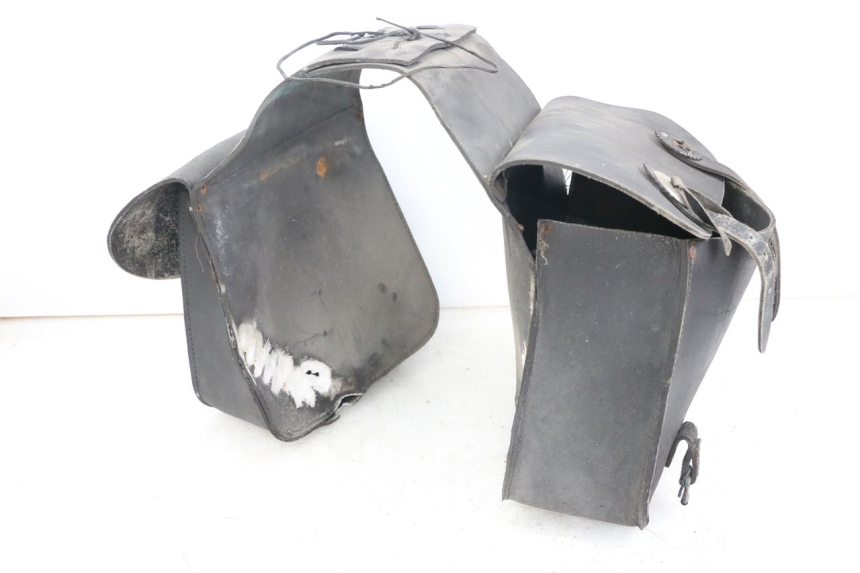 photo de VALIGIA SUZUKI GZ MARAUDER 125 (1998 - 2004) - Primo piano ad alta risoluzione