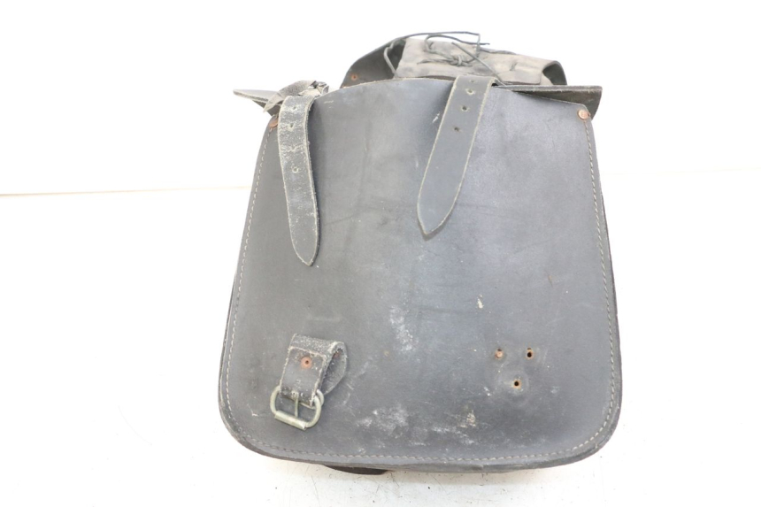 photo de VALIGIA SUZUKI GZ MARAUDER 125 (1998 - 2004) - Angolazione alternativa