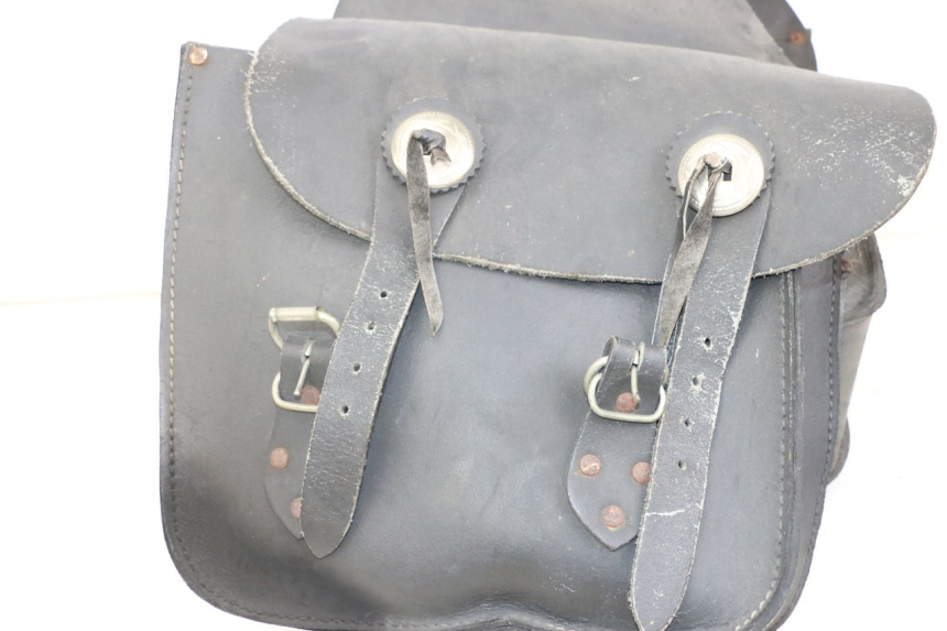 photo de VALIGIA SUZUKI GZ MARAUDER 125 (1998 - 2004) - Stato della superficie e materiale