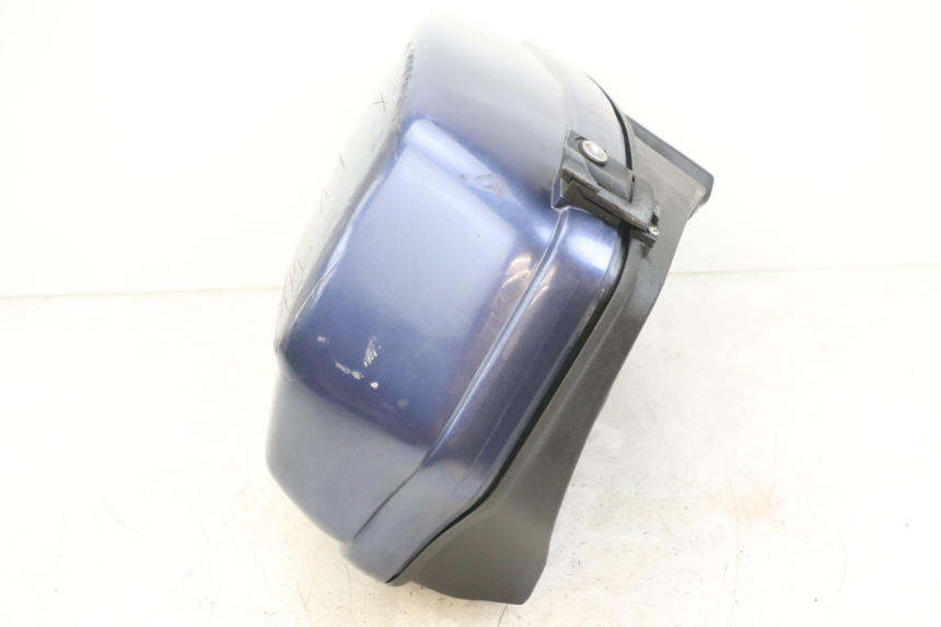 photo de VALIGIA APRILIA SCARABEO GT 125 (1999 - 2007) - Dettagli dei punti di fissaggio