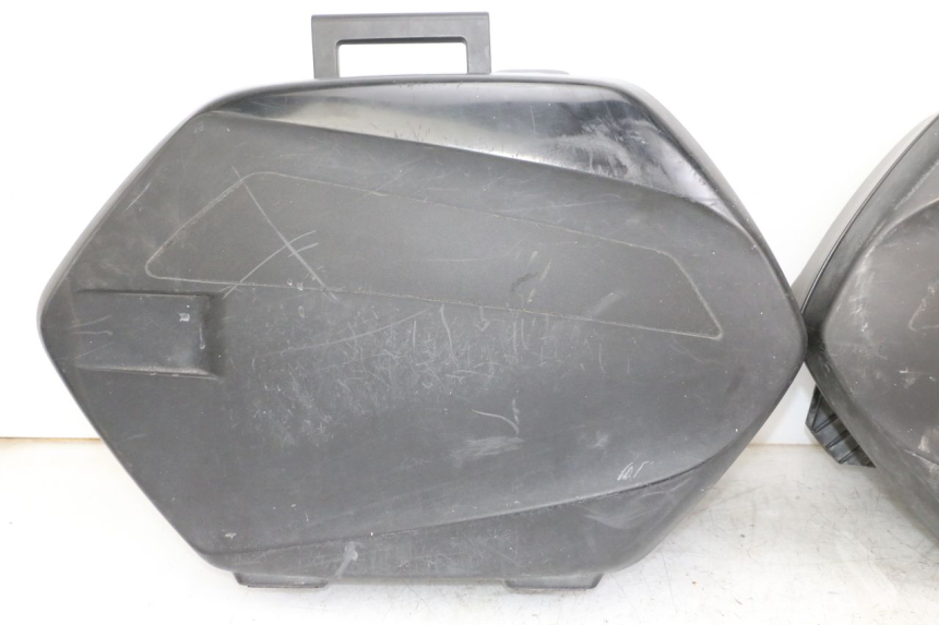 photo de Valigia YAMAHA TDM ABS 900 (2002 - 2014) - Ispezione visiva dettagliata